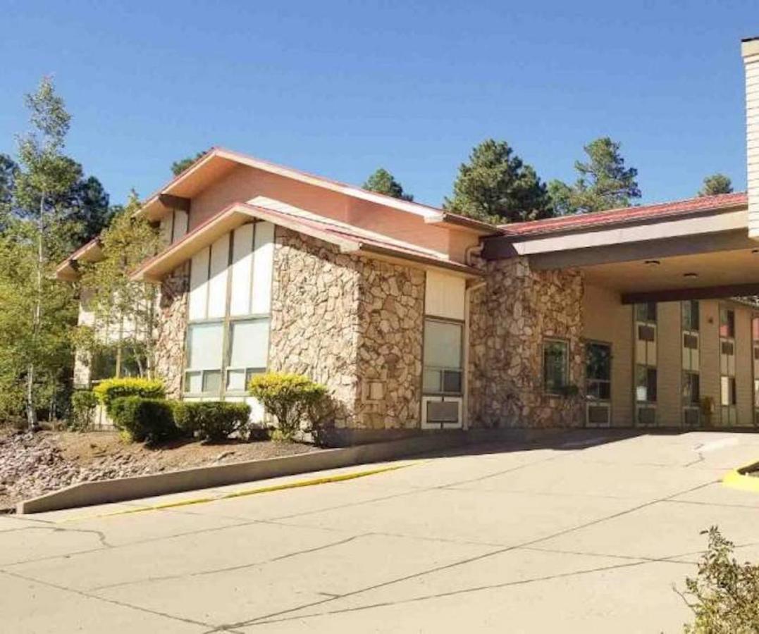 Pinetop Studio Suites Exteriör bild